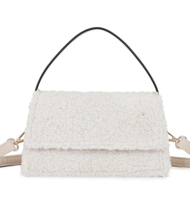 ALAYA - Fluffy Bag White